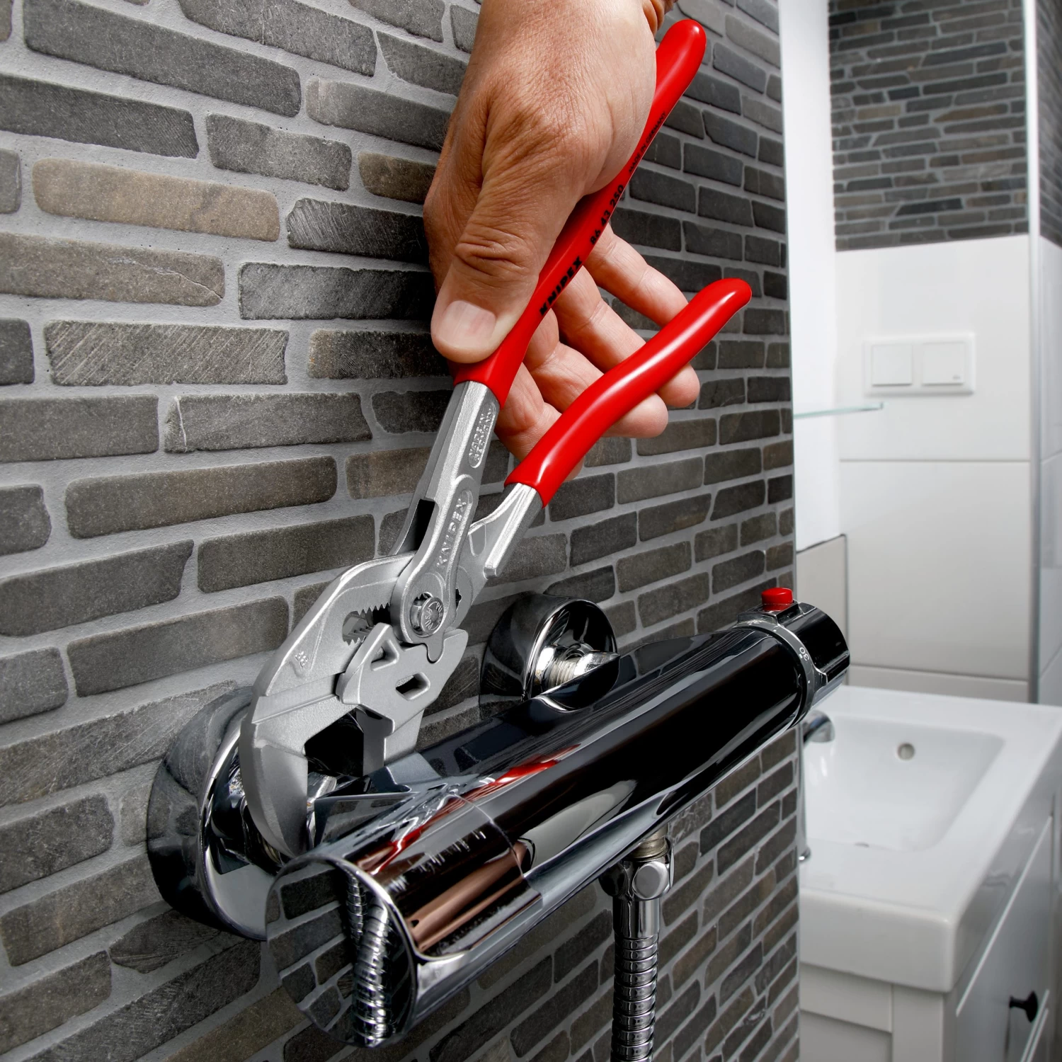 Knipex 86 43 250 Lock Button Waterpump Slip Joint Pliers Angled Handle 250mm (46mm Capacity) 4 Knipex 86 43 250 Lock Button Waterpump Slip Joint Pliers Angled Handle 250mm (46mm Capacity) - Image 2